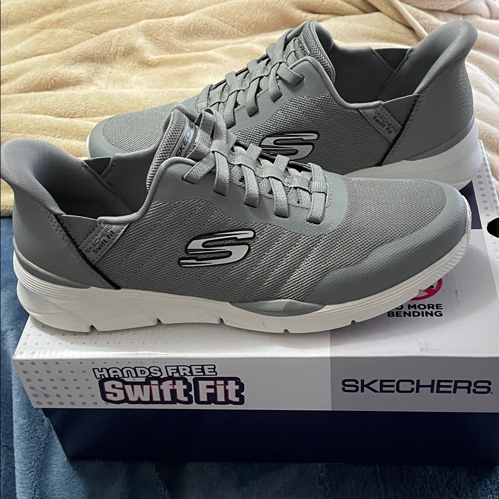 Skechers Swift Fit Gray Sneakers